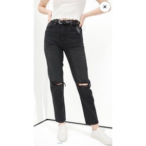 American Eagle Mom Jean Comfort Stretch Waistband
